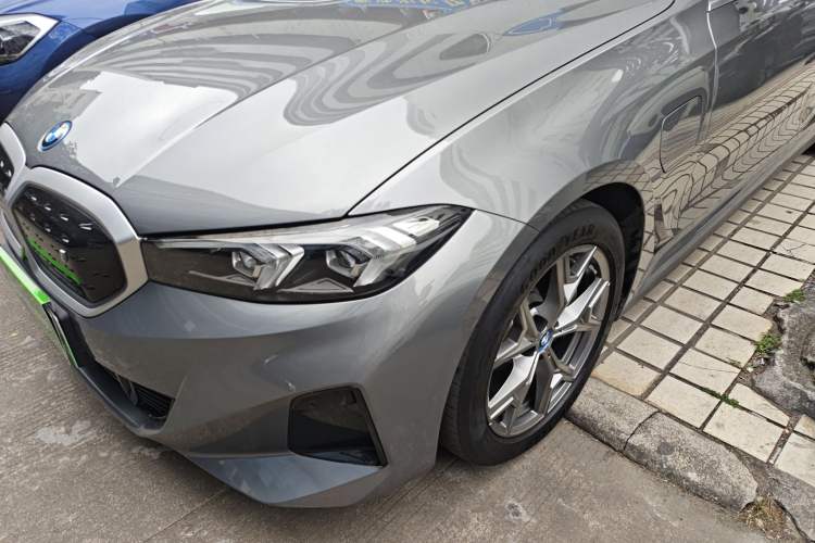 Used BMW i3 2022 eDrive 35 L
