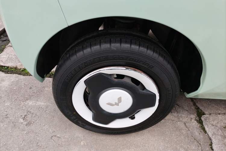 Used Wuling Hongguang MINIEV 2022 Macaron Fashion Model Lithium Iron Phosphate
