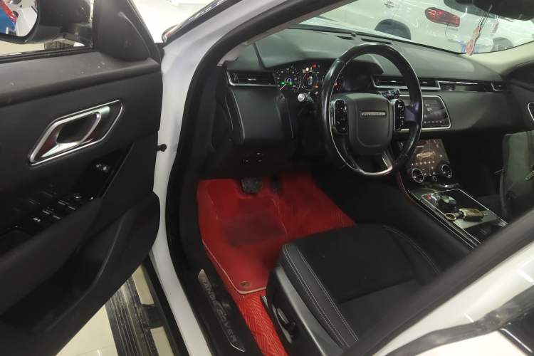 Used Land Rover Range Rover Velar 2019 250 PS
