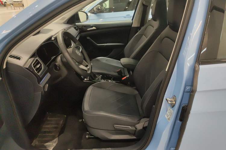 Used Volkswagen Tharu 2025 NewRui 300TSI Prestige Edition
