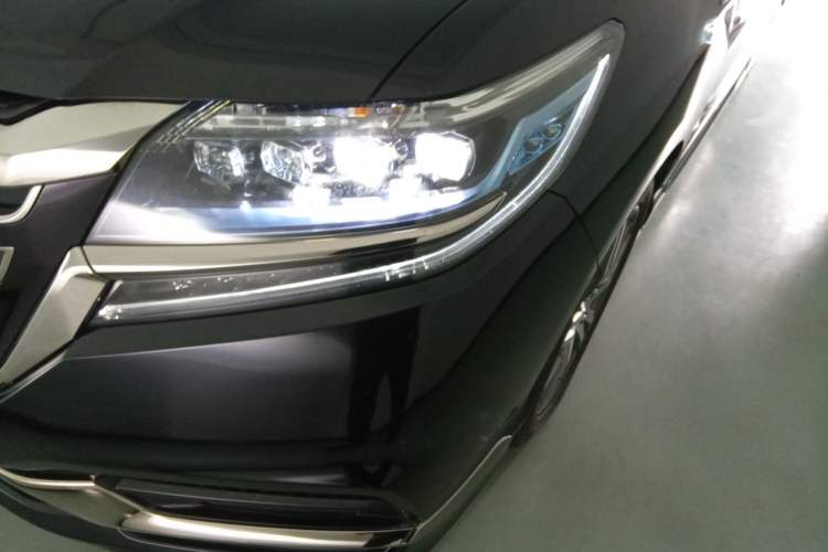 Used Honda Elysion 2019 2.0L Hybrid Luxury Edition
