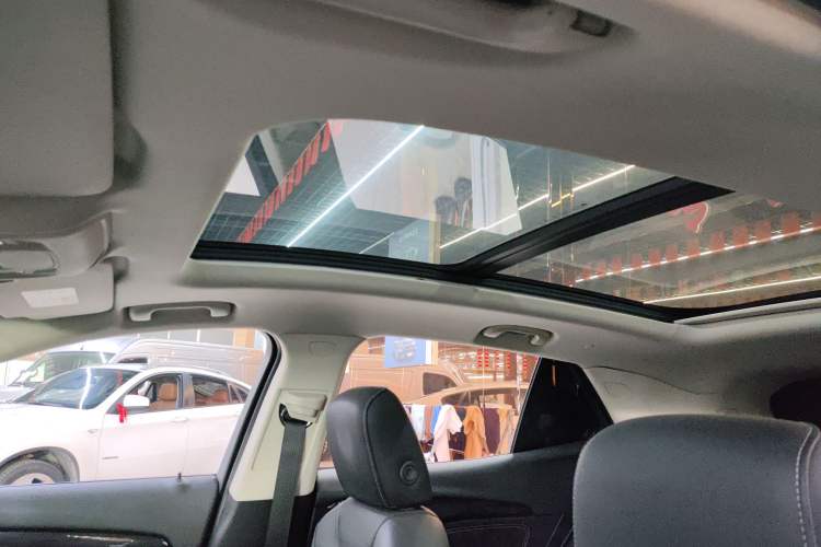 Used Buick Envision 2022 Encore S 652T Two-Wheel-Drive Luxury Model