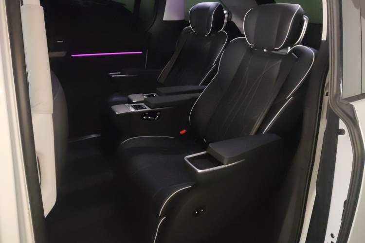 Used XPeng X9 2024 640 All-Wheel Drive High-Performance Max
