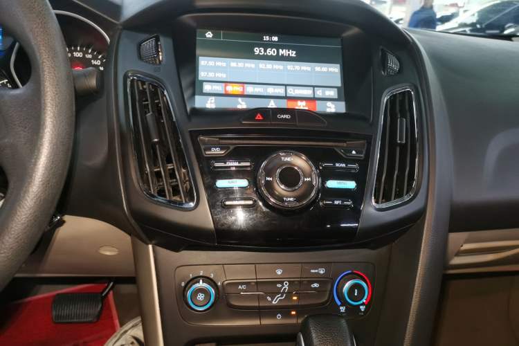 Used Ford Focus 2017 Sedan 1.6L Automatic Comfort Plus SmartDrive Edition
