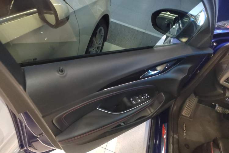 Used Buick Regal 2020 GS 28T Elite Model
