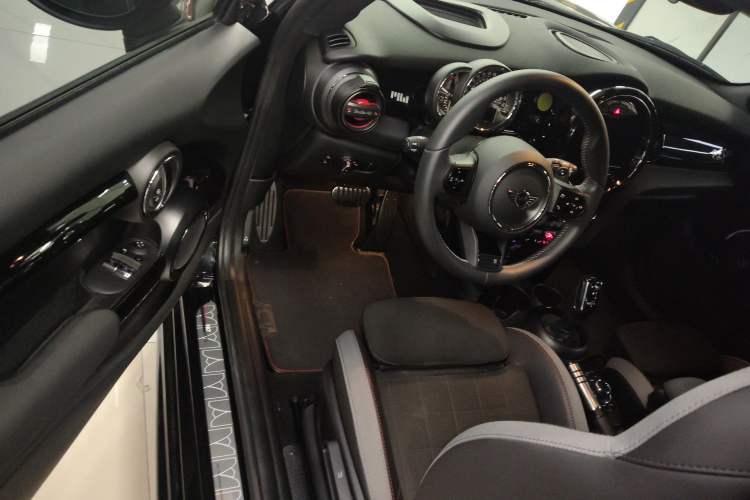 Used  JCW 2023 2.0T JOHN COOPER WORKS Pat Moss Commemorative Edition
