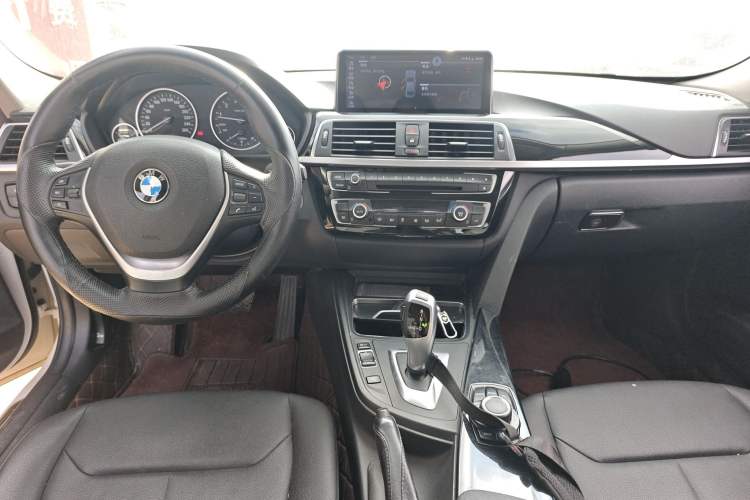 Used BMW 3 Series 2016 320Li Fashion Model
