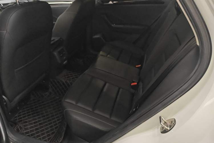 Used Volkswagen T-ROC 2020 280TSI DSG Two-Wheel Drive Comfort Version