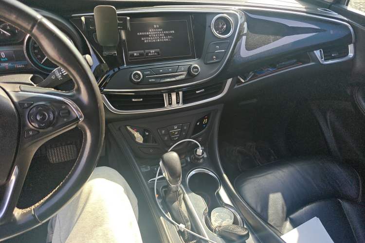 Used Buick Envision 2015 20T Two-Wheel-Drive Elite Model
