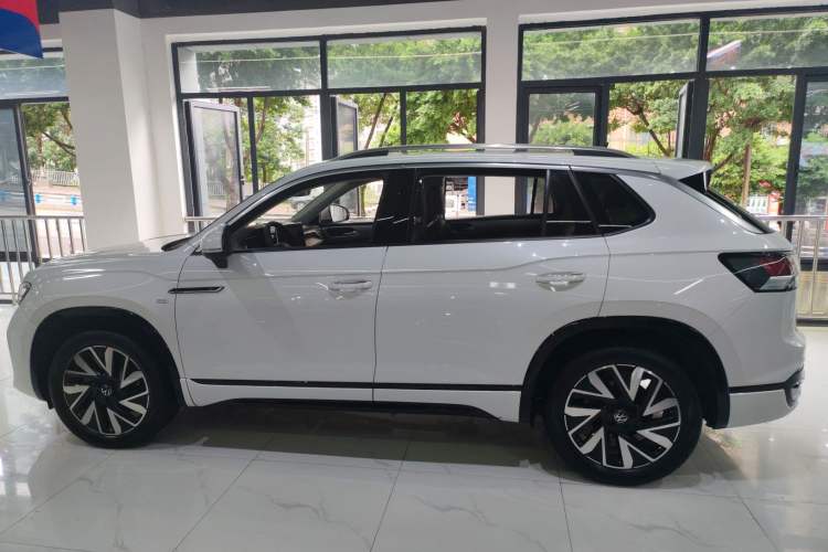 Used Volkswagen Tayron 2023 330TSI Two-Wheel-Drive R-Line High-Energy Version
