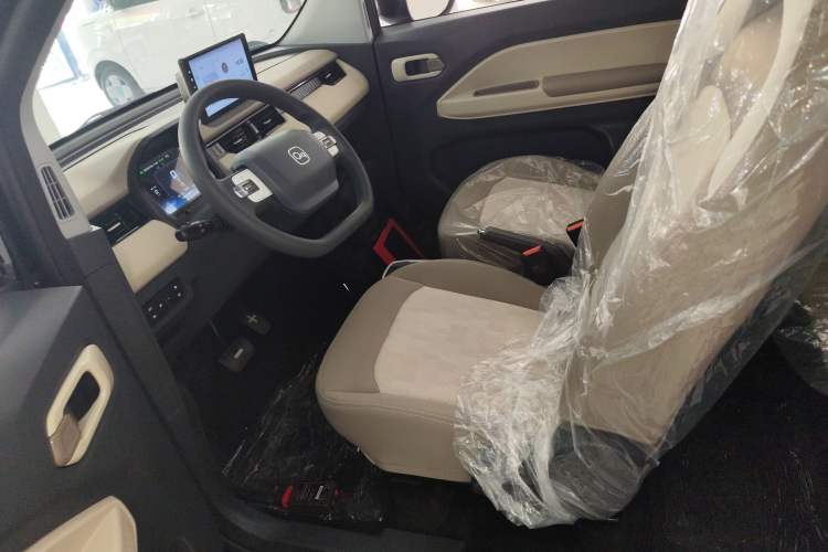 Used Chery QQ Ice Cream 2025 205km Qi Energy Version
