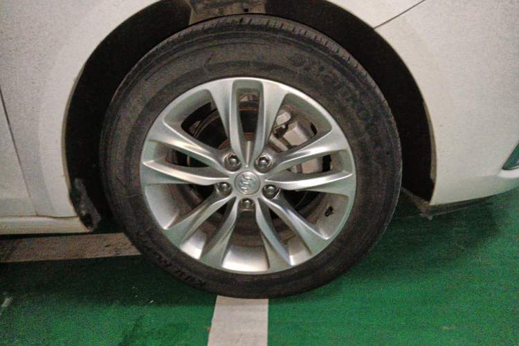 Used Buick Verano 2018 Sedan 20T Dual-Clutch Leading Model
