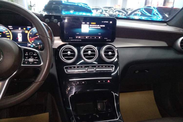 Used Mercedes-Benz GLC 2022 Facelifted GLC 260 L 4MATIC Dynamic Edition
