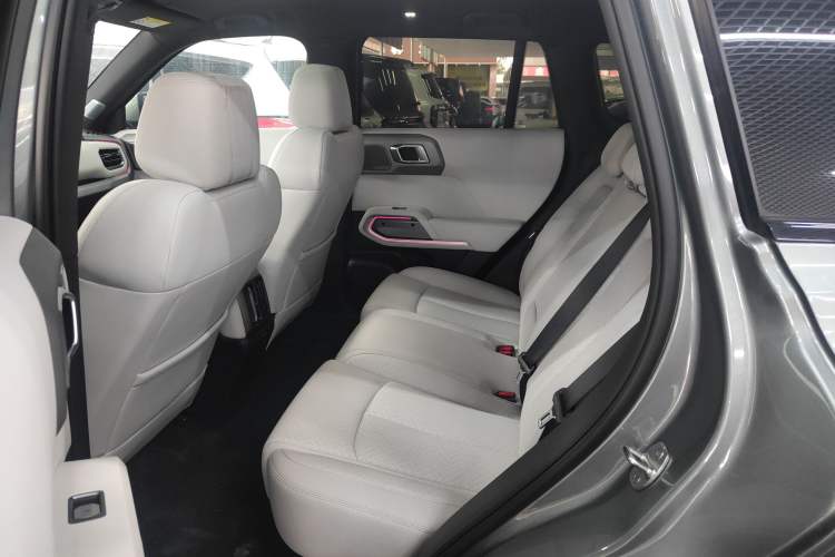 Used  Titanium 3 2025 501KM All-Wheel Drive Intelligent Driving Ultra Version
