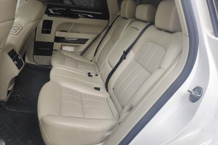 Used Zotye T700 2017 1.8T Dual-Clutch Luxury Model
