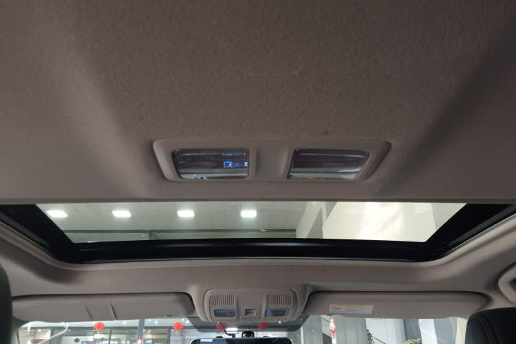 Used Mazda CX-5 2015 2.0L Automatic Two-Wheel Drive Urban Version