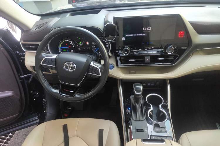 Used Toyota Highlander 2022 Dual-Engine 2.5L Four-Wheel Drive Prestige Version 7 Seats
