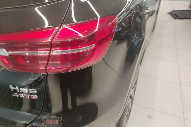 Used Hongqi HS5 2022 Facelifted Version 2.0T Smart Connect Flagship All-Wheel-Drive Edition