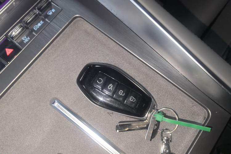 Used Denza N9 2025 Flagship Model
