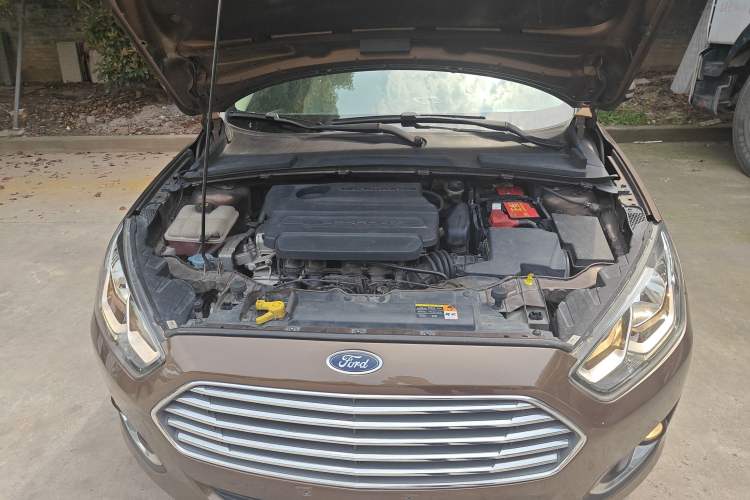 Used Ford Escort 2015 1.5L Automatic Fashion Model
