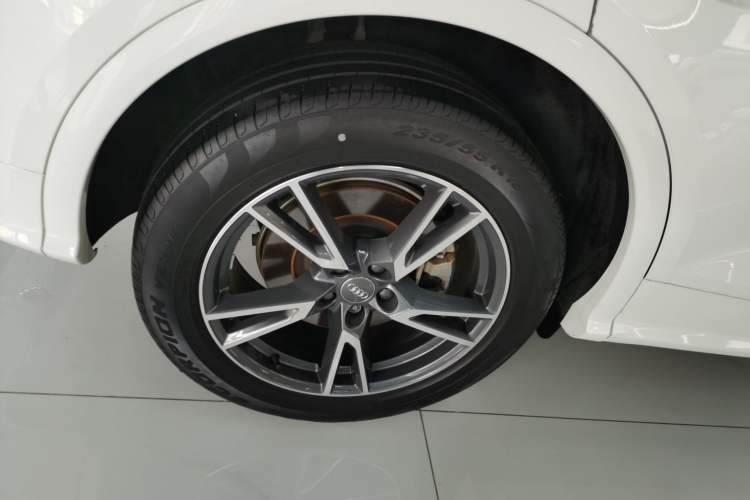 Used Audi Q5L 2020 Updated 40 TFSI Prestige Fashion Edition
