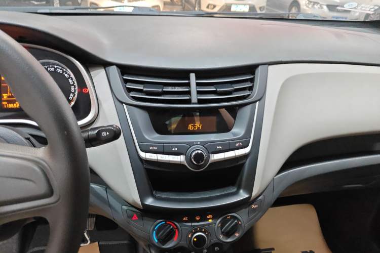 Used Chevrolet Sail 2015 Sail 3 1.3L AMT Ideal Edition
