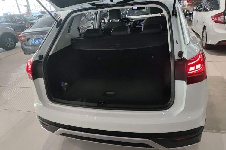 Used Volkswagen Tayron 2019 330TSI Two-Wheel Drive Luxury Model China VI Standard
