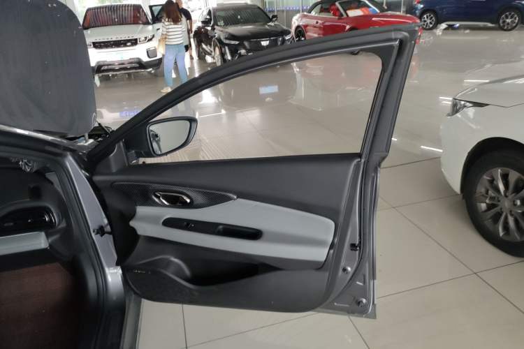 Used GAC Trumpchi EMPOW 2021 270T DCT J15 Version
