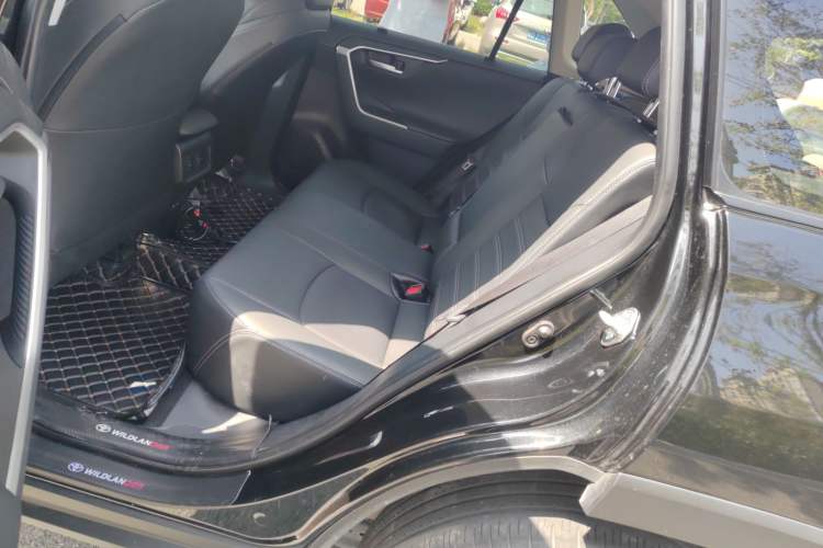 Used Toyota Wildlander 2022 2.0L CVT Two-Wheel Drive Luxury PLUS Edition
