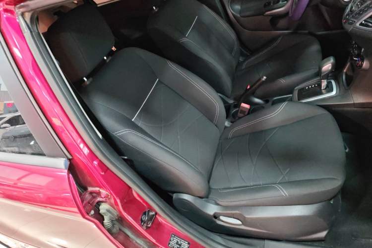 Used Ford Fiesta 2013 Hatchback 1.5L Automatic Fashion Edition
