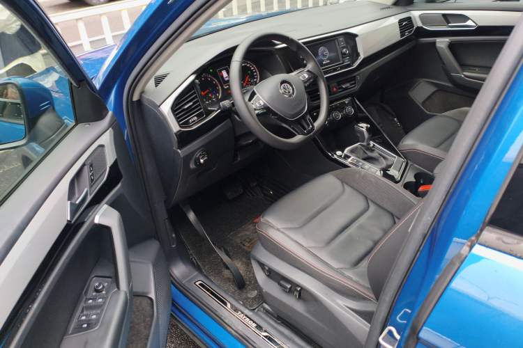 Used Volkswagen Tayron 2019 330TSI Two-Wheel-Drive Luxury Version China V Emission Standard
