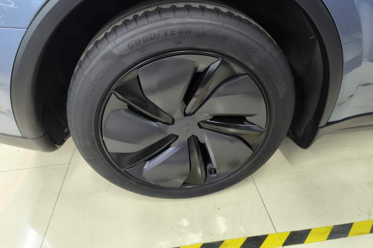 Used Tesla Model Y 2025 Rear-Wheel Drive First Edition
