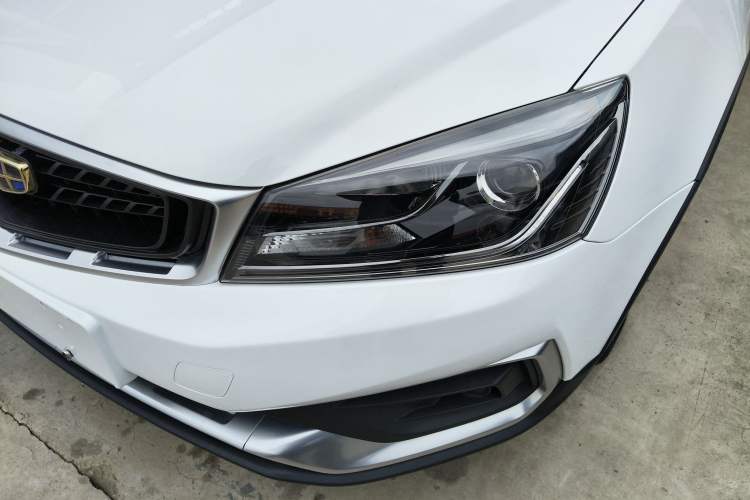 Used Geely Auto Vision S1 2019 Upgraded Model 1.5L CVT Luxury Version
