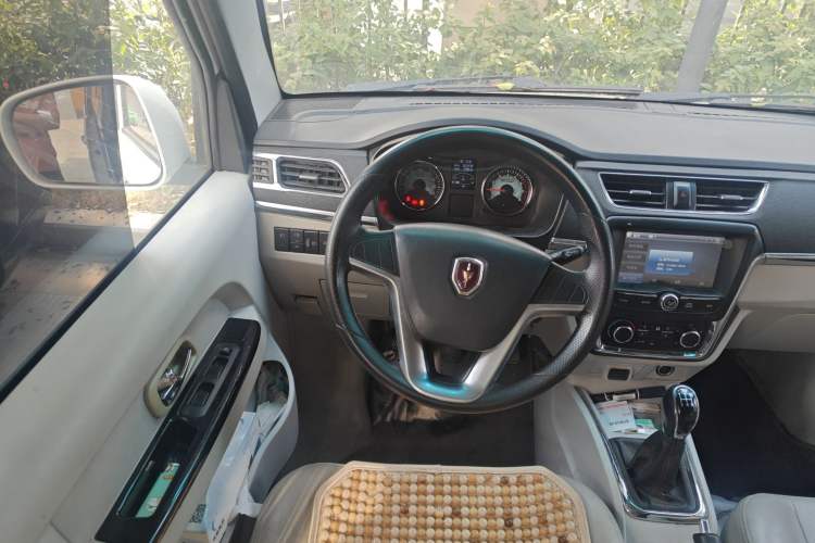 Used Jinbei New Hiace S 2021 1.5L Business-Class Central Air-Conditioned Coach China VI Standard SWC15M