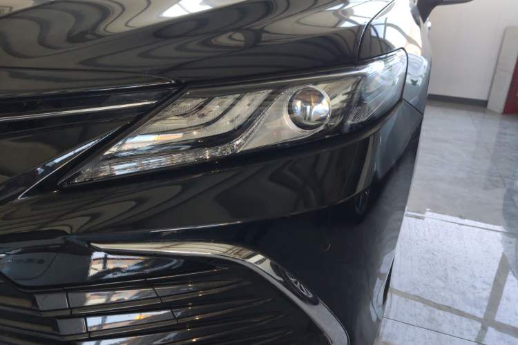 Used Toyota Camry 2021 2.0G Luxury Edition
