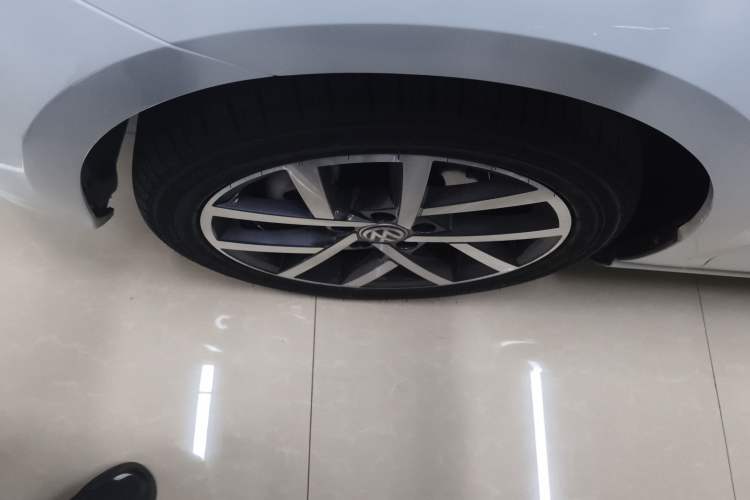 Used Volkswagen Golf 2018 230TSI Automatic Luxury Version