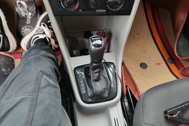 Used Skoda Rapid 2015 1.6L Automatic Enjoyment Selection Model