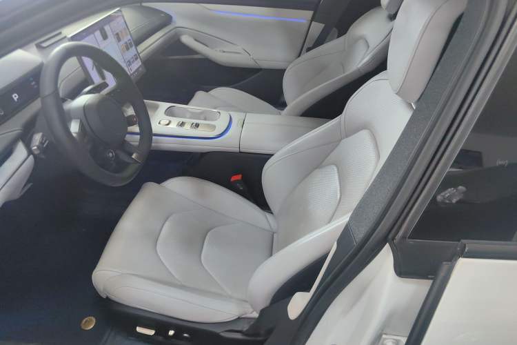 Used  SU7 2024 Rear-Drive Long-Range Intelligent Driving Version
