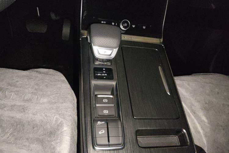 Used Roewe RX5 2025 PLUS 330TGI Automatic Trendsetting Smart Edition