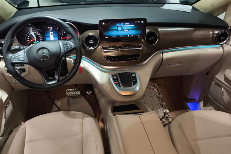 Used Mercedes-Benz V-Class 2020 V 260 L Long-wheelbase Luxury Edition