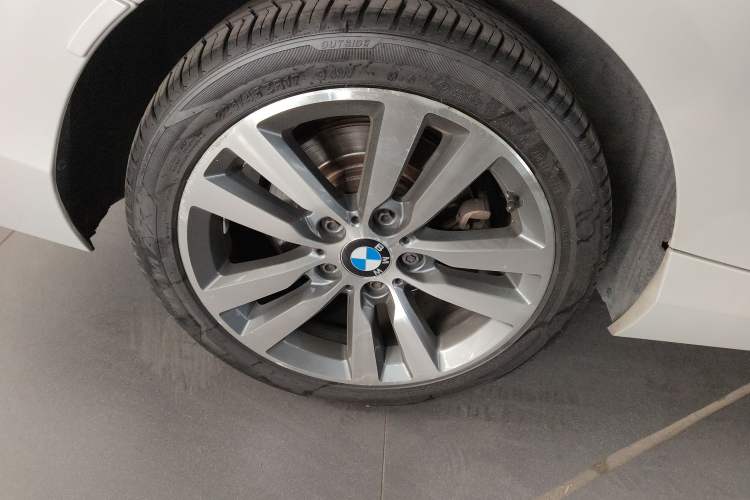 Used BMW 2 Series 2015 220i Convertible Coupe Leading Model