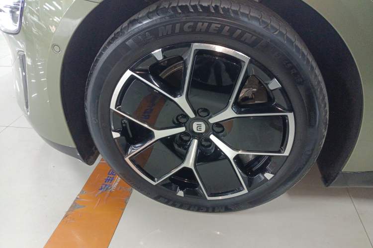 Used Xiaomi Auto SU7 2024 Rear-Drive Long-Range Intelligent Driving Version