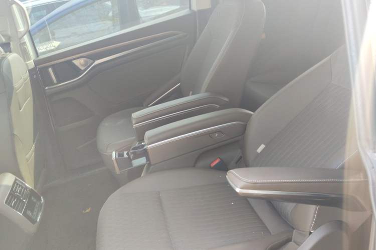 Used Volkswagen Viloran 2020 330TSI Business Edition
