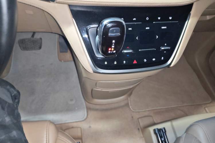 Used Buick GL8 2021 ES Land Cruiser 653T Luxury Edition
