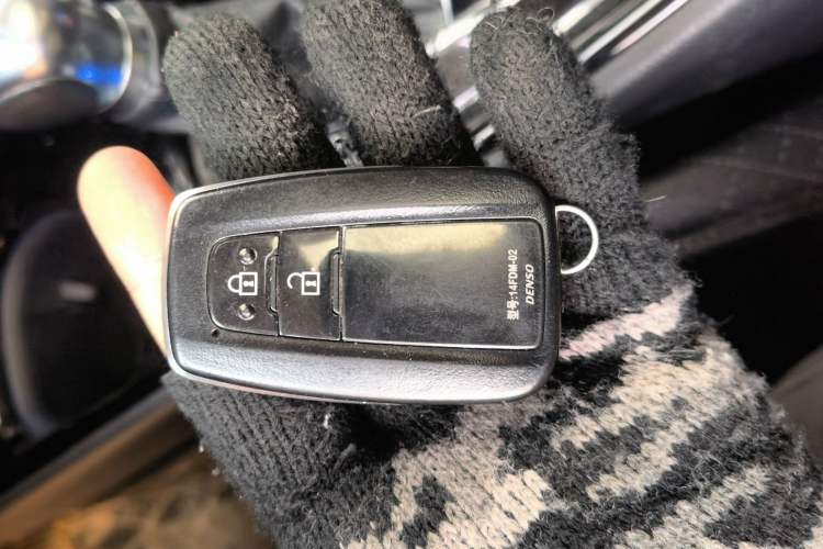 Used Toyota C-HR 2018 2.0L Leading with Sunroof China V Standard