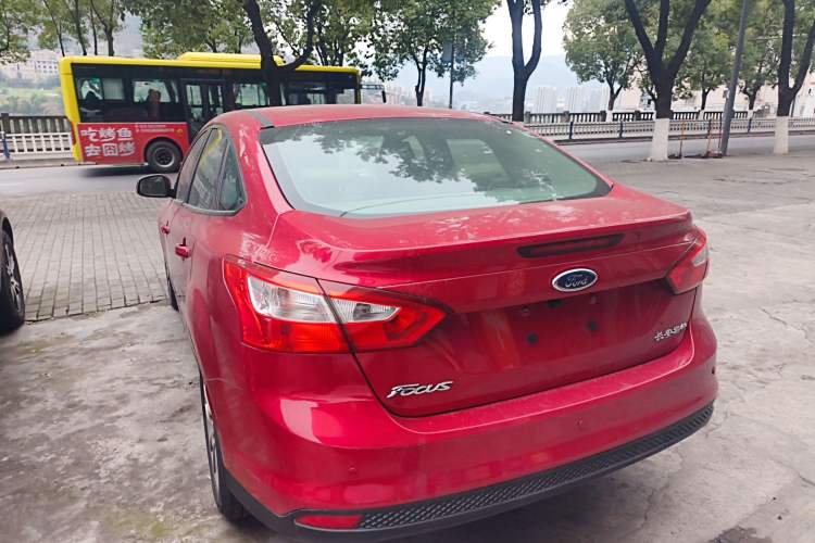 Used Ford Focus 2012 Sedan 1.6L Automatic Comfort Model
