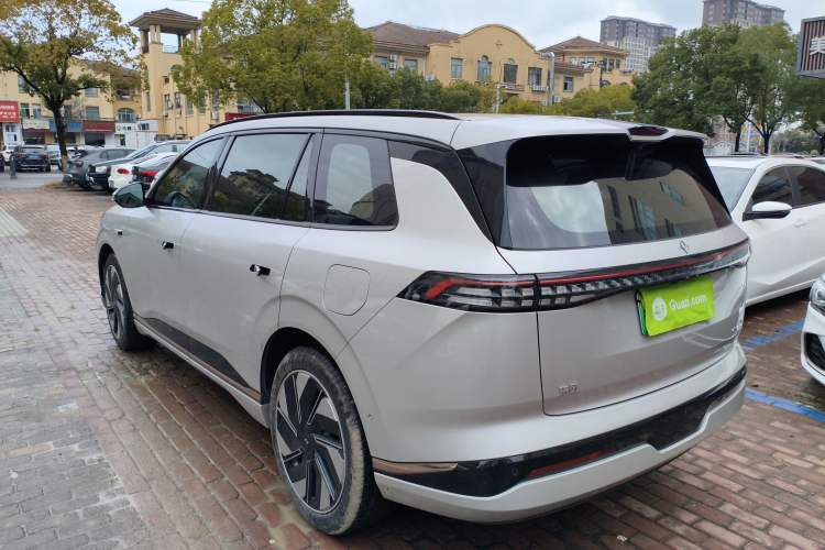 Used  eπ008 2024 210Max Range-Extended Version 6 Seats