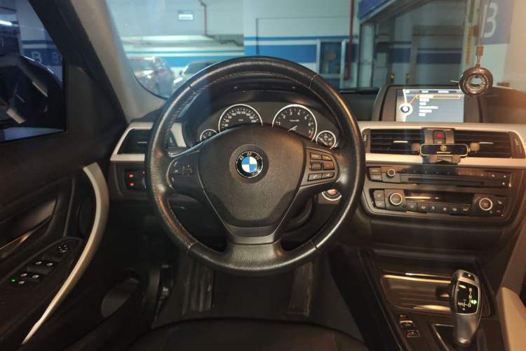 Used BMW 3 Series 2014 320i Sport Edition
