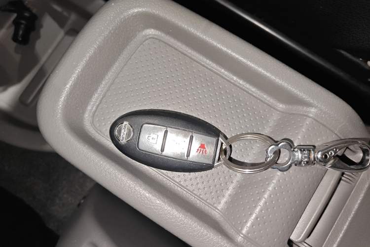 Used Nissan NV200 2014 1.6L CVT Luxury Model China IV Standard
