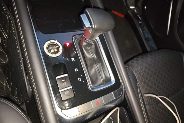 Used JETOUR X90 2019 1.6T DCT Smart Travel Edition 5 Seats China VI Standard
